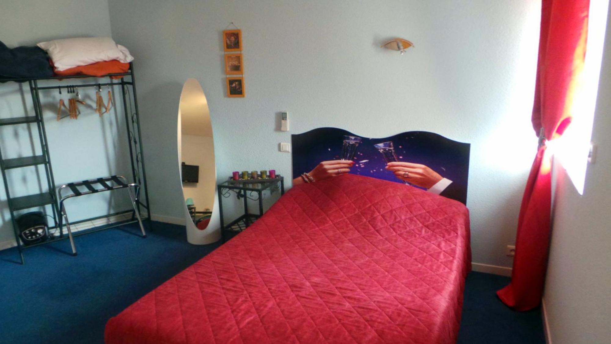 Hotel Le Gambetta Carmaux Quarto foto