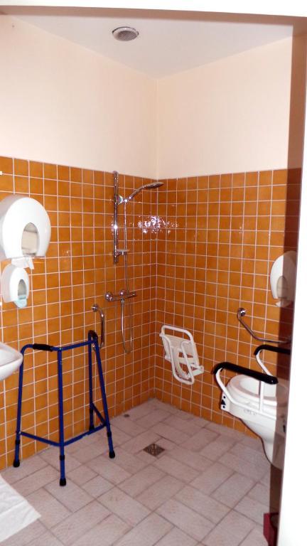 Hotel Le Gambetta Carmaux Quarto foto
